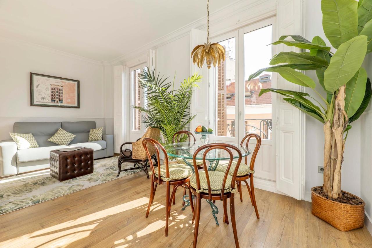 One-Bedroom Apartment,1261751269:JPEG